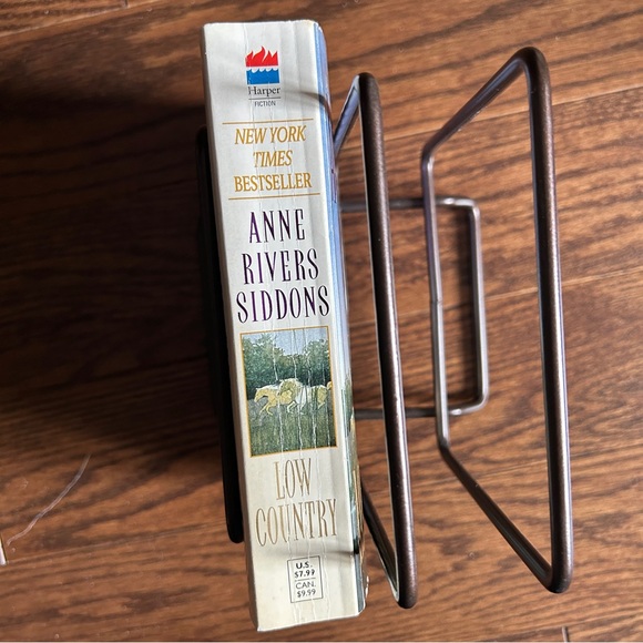 4 books for $16 - LOW COUNTRY by Anne Rivers Siddons - Picture 2 of 4